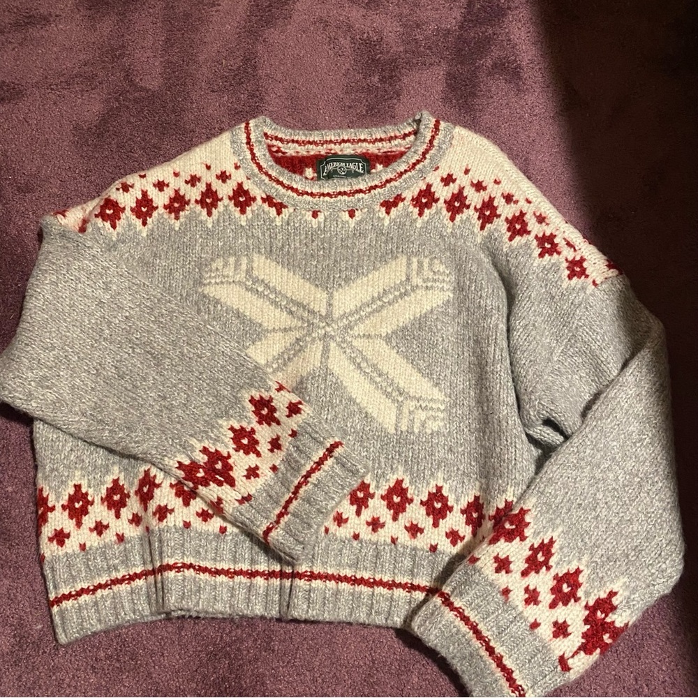 NWOT American Eagle Outfitters Cropped Grey and Red Sweater Size: XL